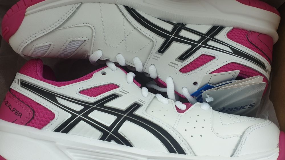 Чисто нови дамски маратонки Asics gel qualifier, номер 37,5