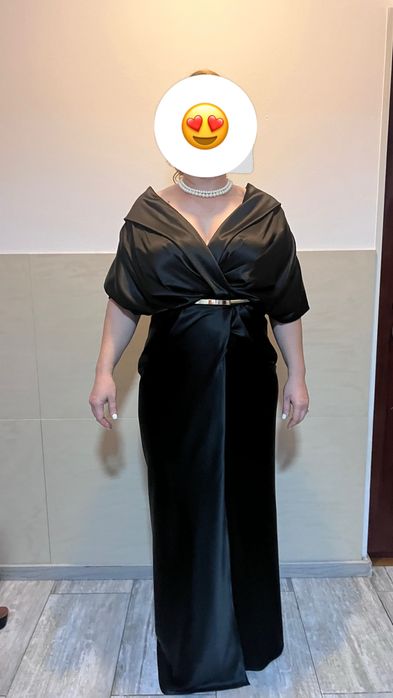 Rochie maxi de satin cu decolteu pe umeri, Negru