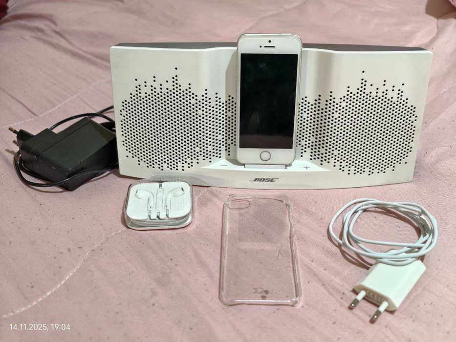 iPhone SE 2016 32gb + колонка Bose Dockstation