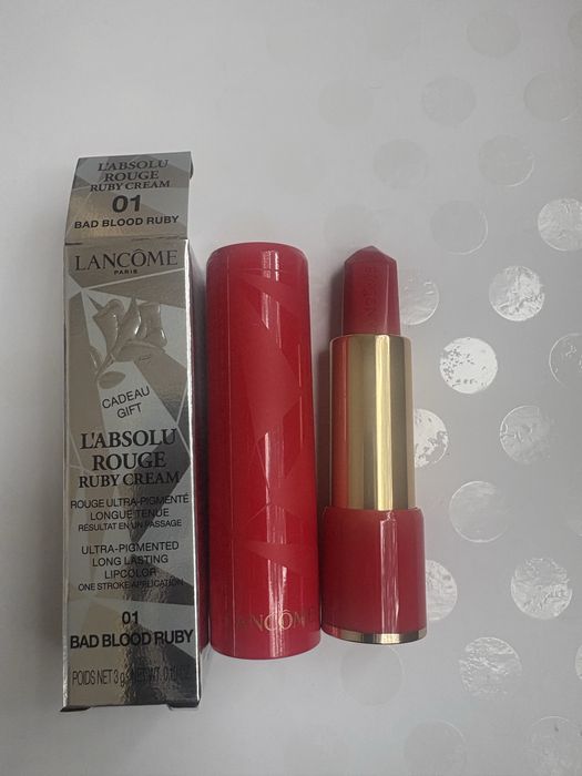 Чврвило LANCOME, цвят 01 bad blood ruby