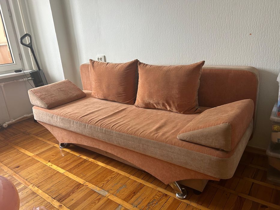 Отдадим бесплатно раскладной диван