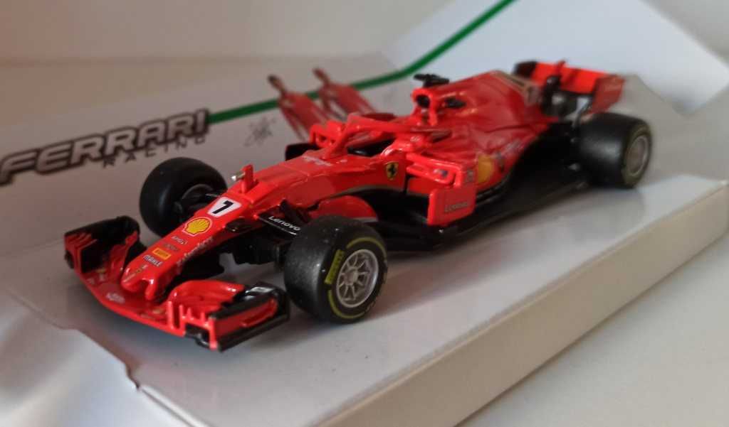 Macheta Ferrari SF71H Formula 1 2018 Kimi Raikkonen - Bburago F1 1/43