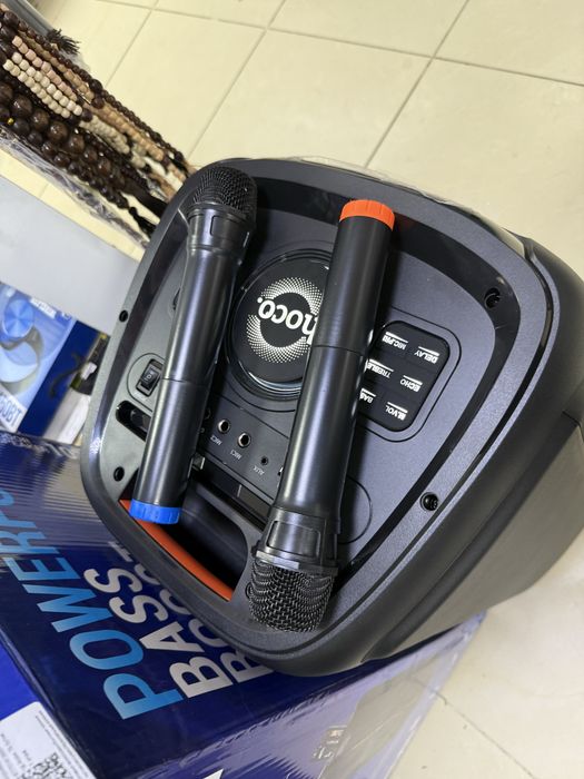 Караоке музыкальная колонка микрофоны