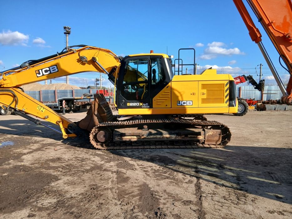 Vand excavator jcb 220XLC