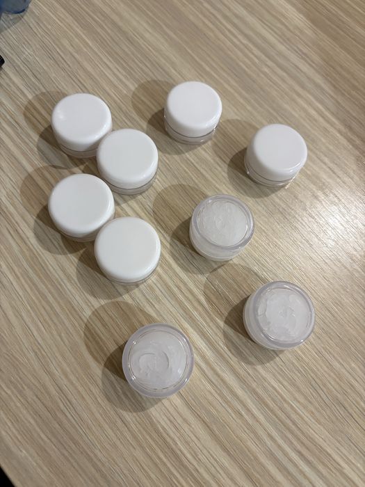 Vand mini-parfum cremos