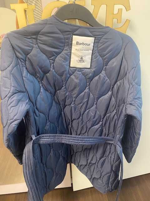 Jacheta Barbour by ALEXACHUNG marimea S, in stare perfecta.