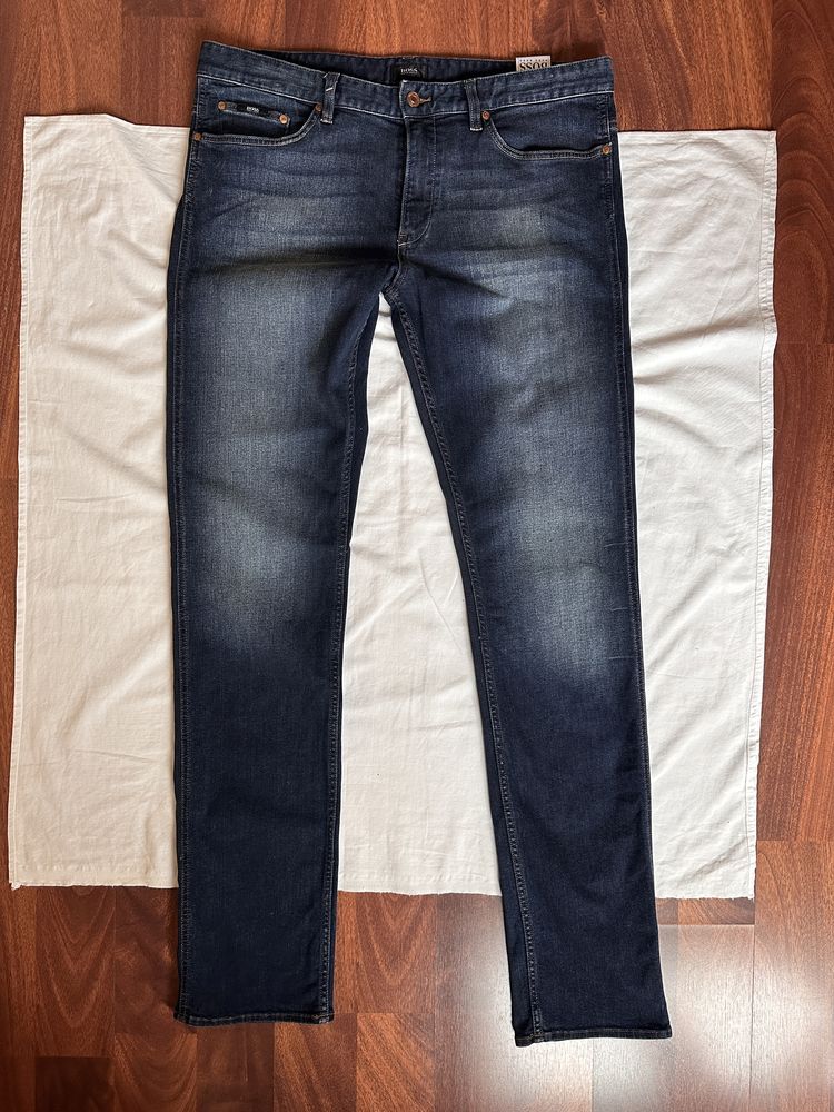 Blugi,jeansi barbati,Hugo Boss,marimi 32/34 si 36/36