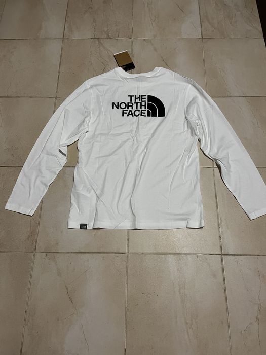 Тънка блузка на The North Face