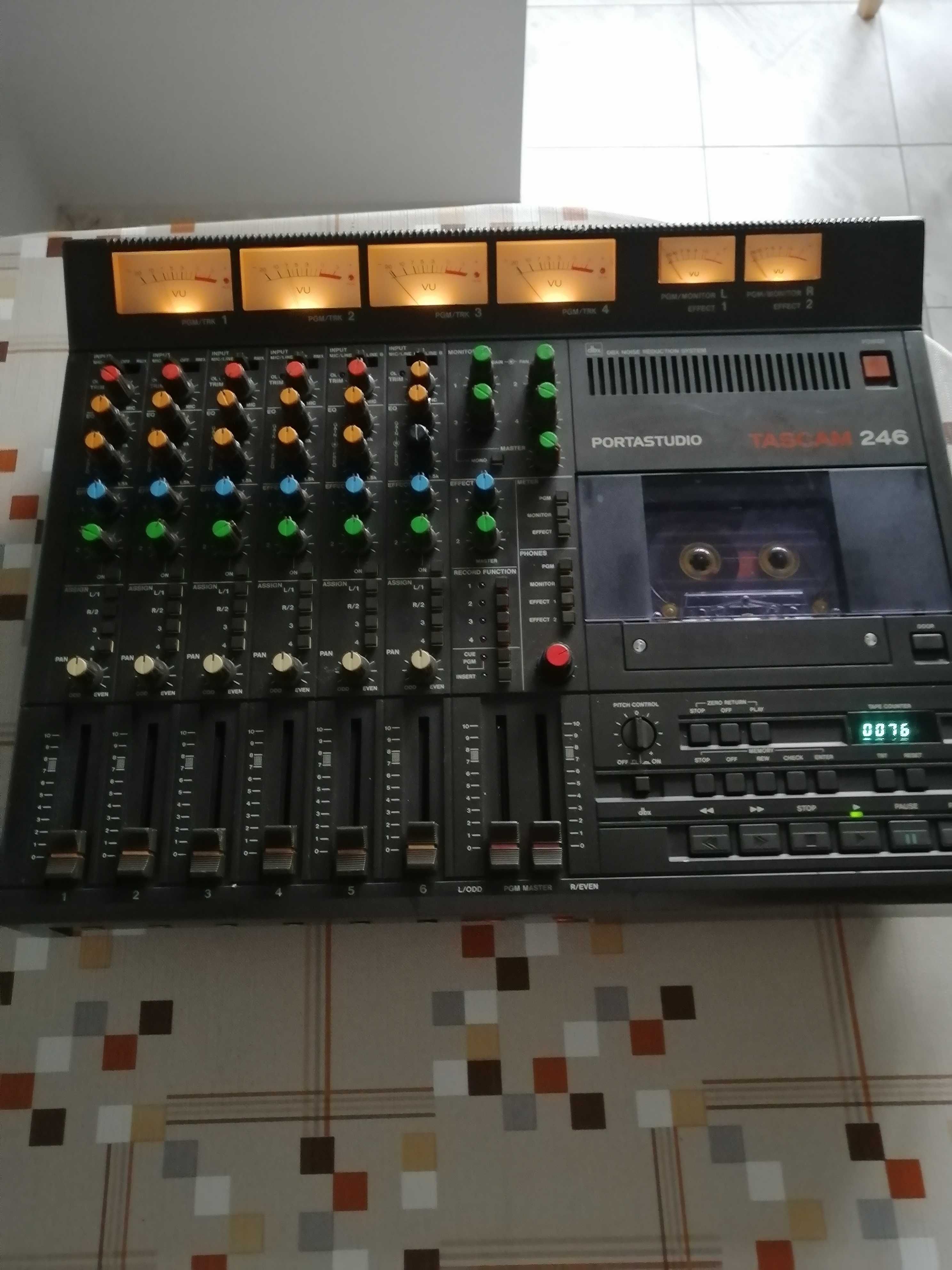 Дек Tascam 246...
