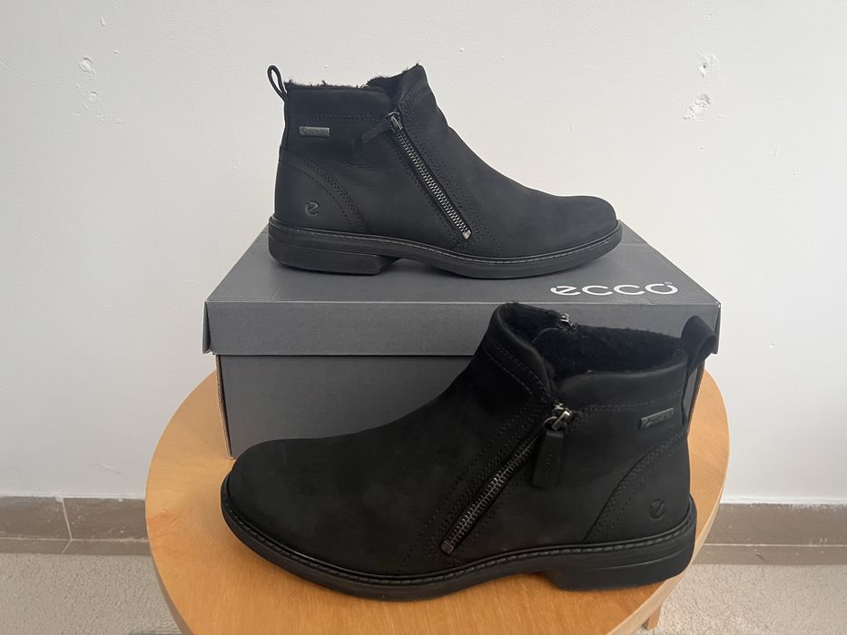 Ghete din piele ECCO