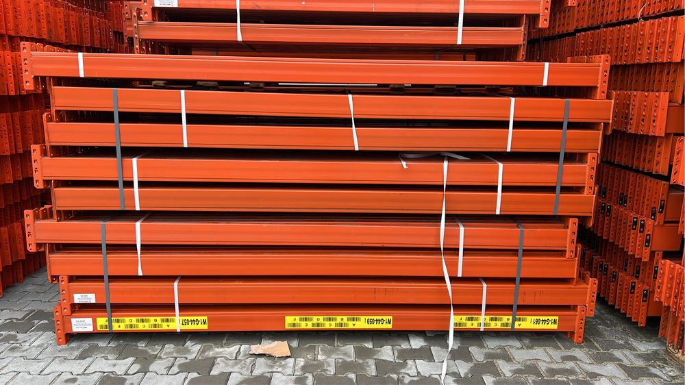 Rafturi metalice la 3,6 m lungime