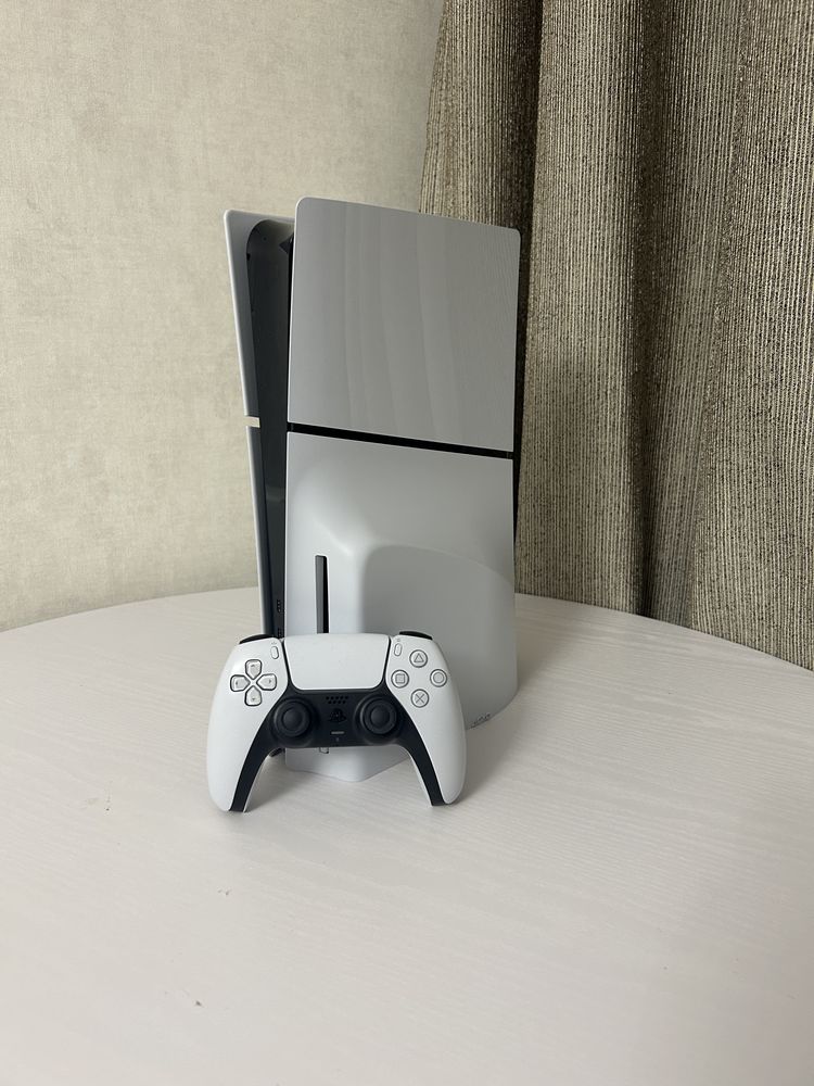 PS5 SLIM, версия с дисководом
