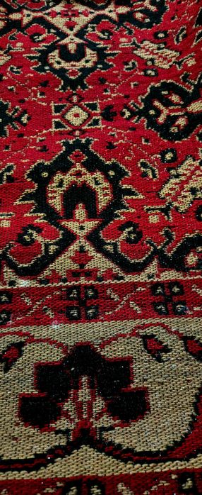 Голям килим от вълна