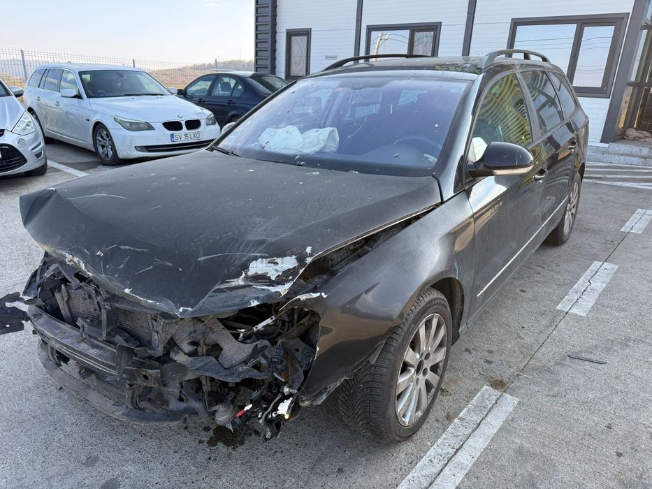 Dezmembrez / Dezmembrari / Piese / Accesorii Vw passat b6 break 2.0 tdi CBAB DSG LQV stanga