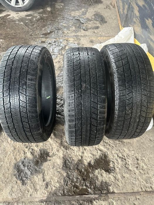 Продам резину 215/55,17