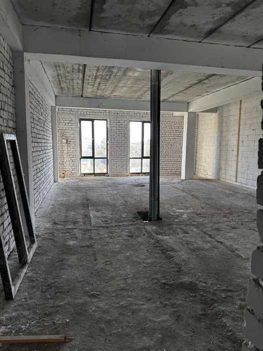 3-комнатная квартира в Ц-5, в кирпичном доме Площадь: 117.77 м²;