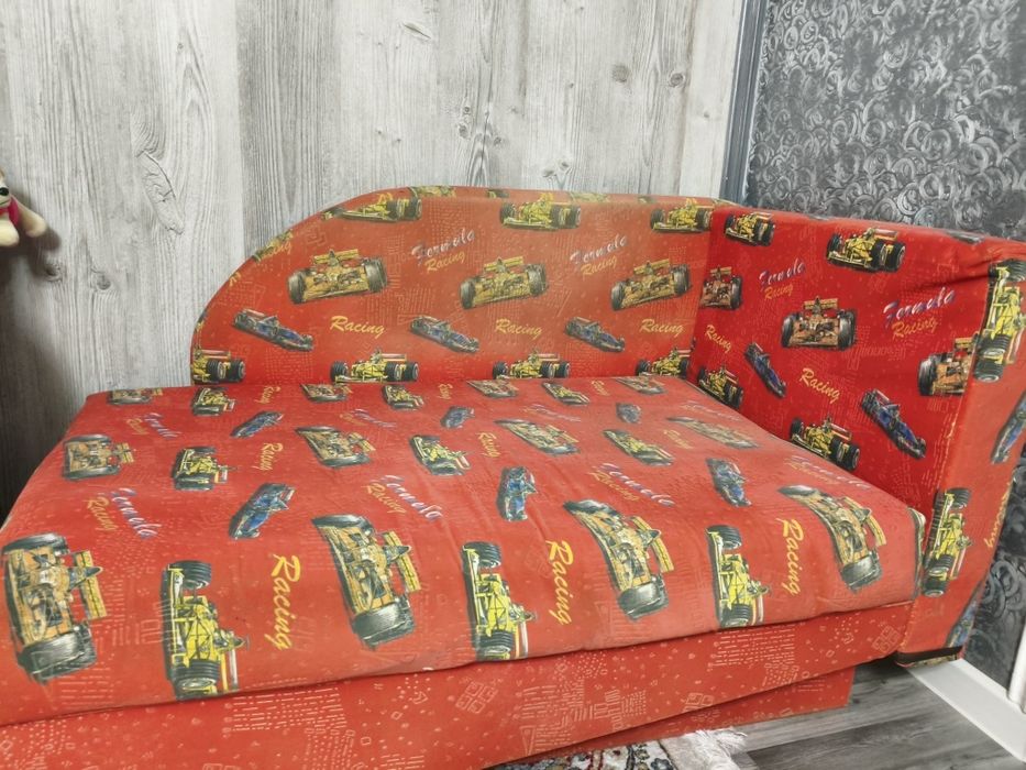 2 детских диванчика