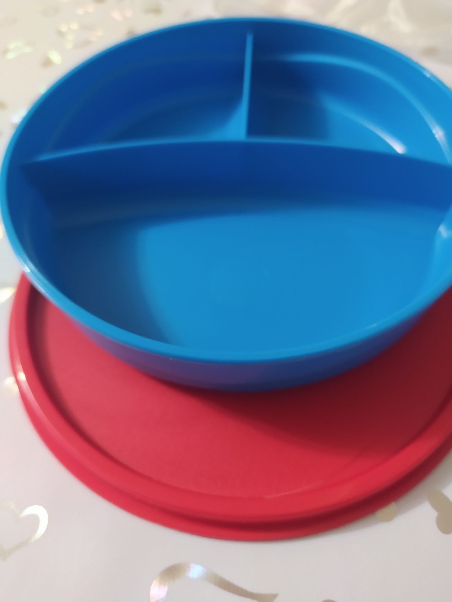 Продам контейнер Tupperware, новый, 350мл