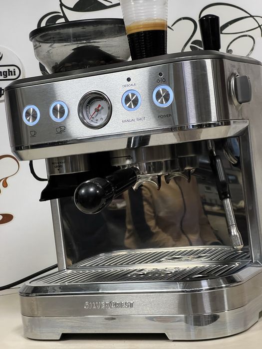 Кафемашина кафе автомат с вградена мелачка