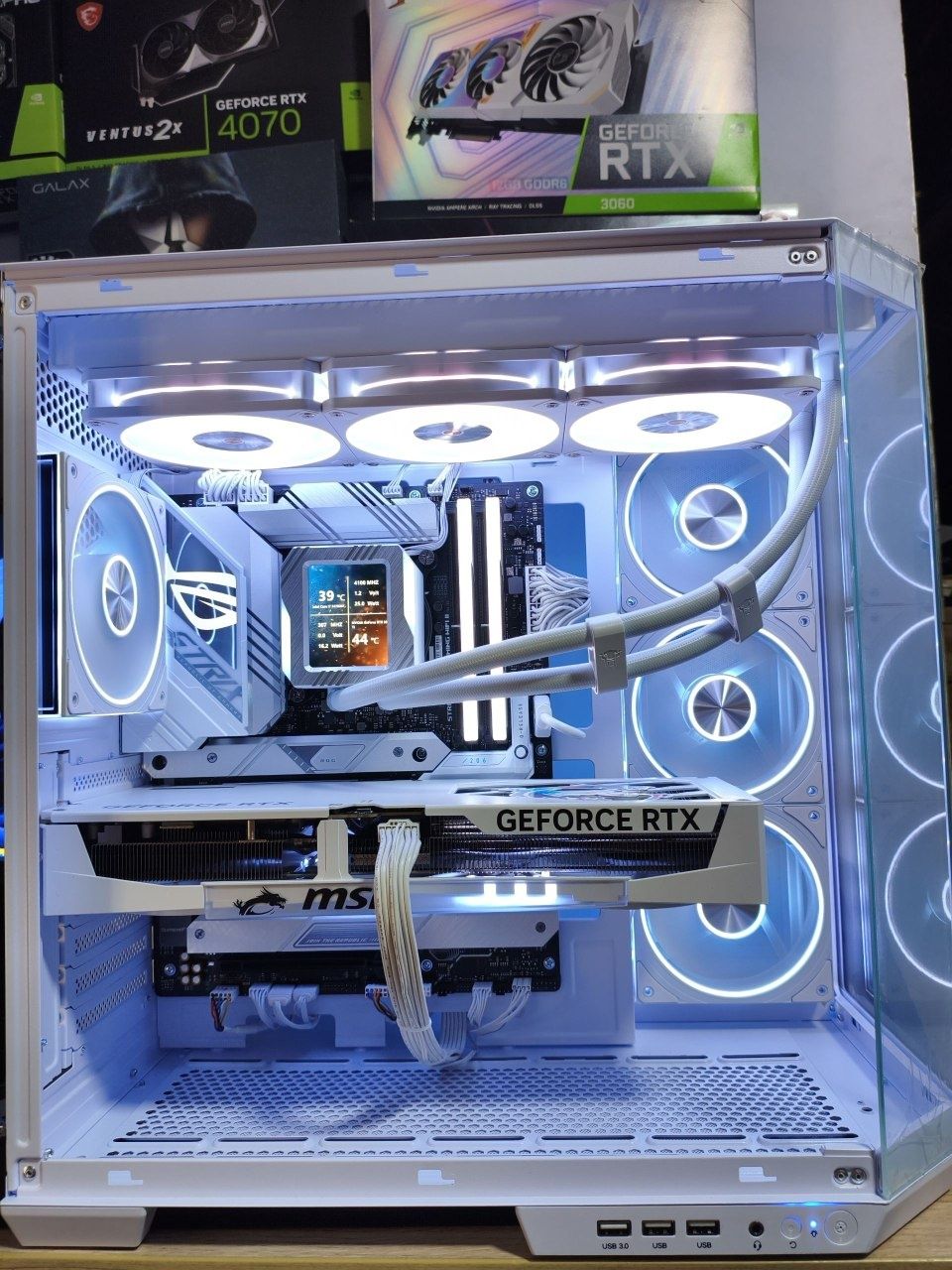 ИГРОВОЙ ПК RTX 5070Ti i7-14700 Полностью в белом цвете