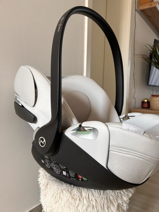 De vanzare Cybex Cloud T i-Size Plus/Platinum White-light grey