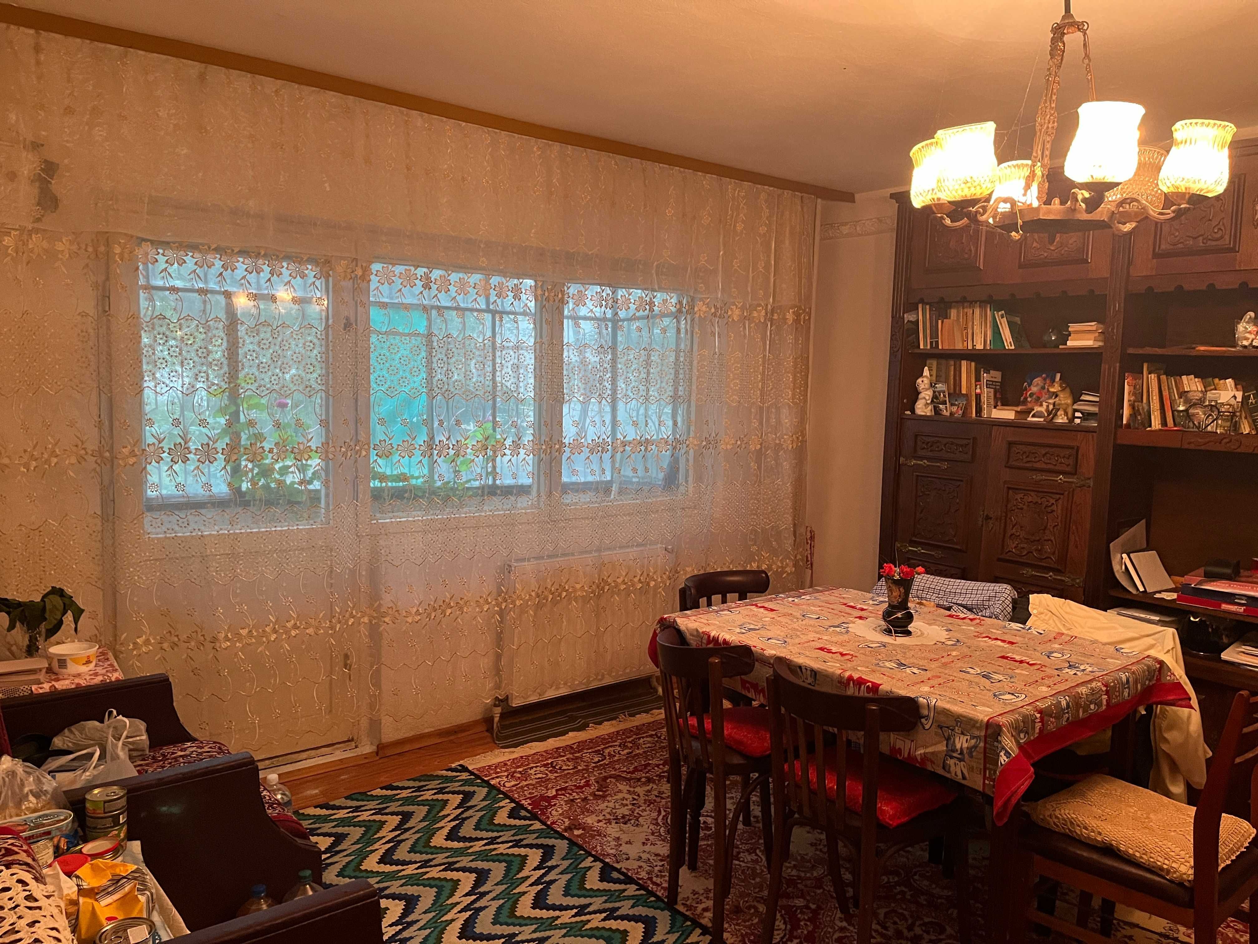 Apartament 3 camere / N. Balcescu / parter / decomandat / negociabil