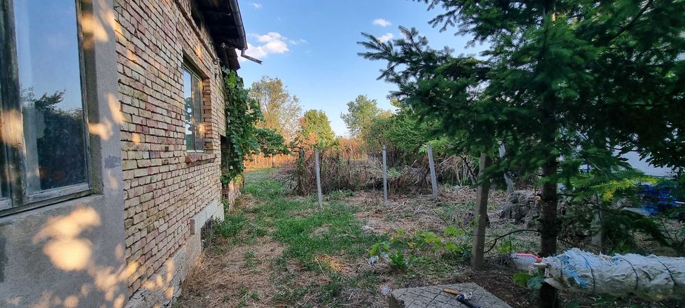 Продава се Промишлена сграда в с. Ломци, Област Търговище - 75 кв.м за 1700 €/кв.м - Снимка #9