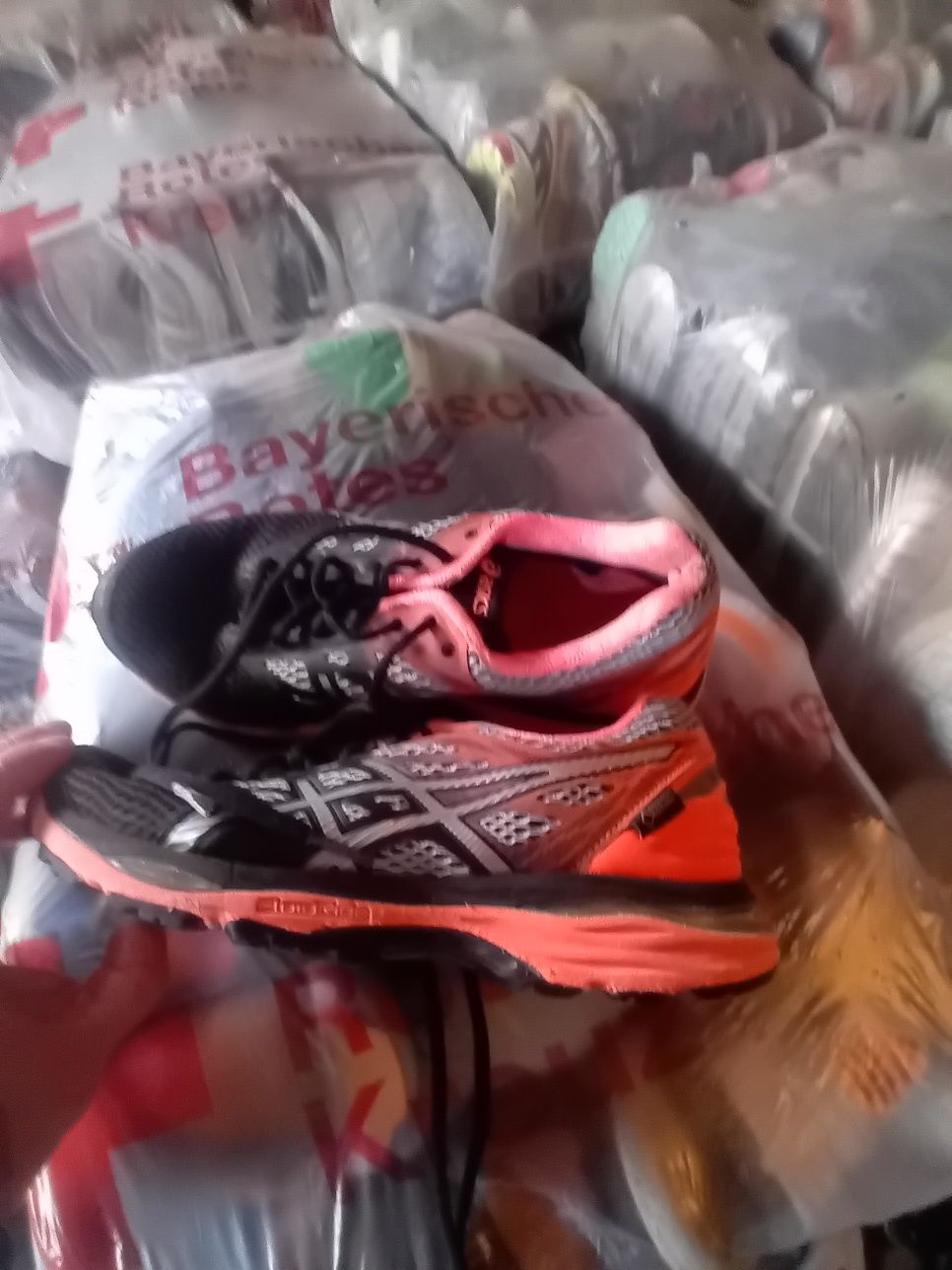 Adidasi second hand