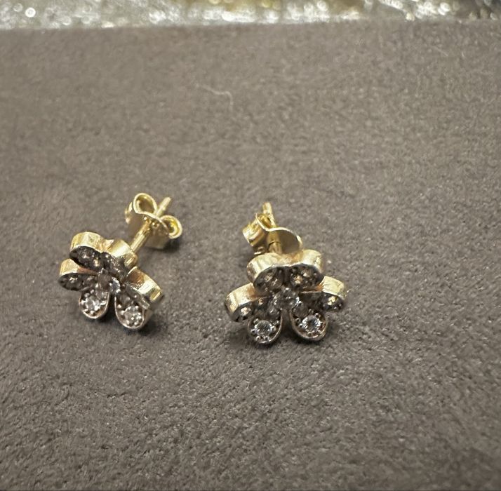 Cercei din aur 14 k, cu zirconii, model trifoi floare