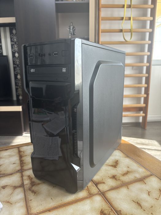 Vand Calculator Gaming 16gb ram + mouse si tastatura