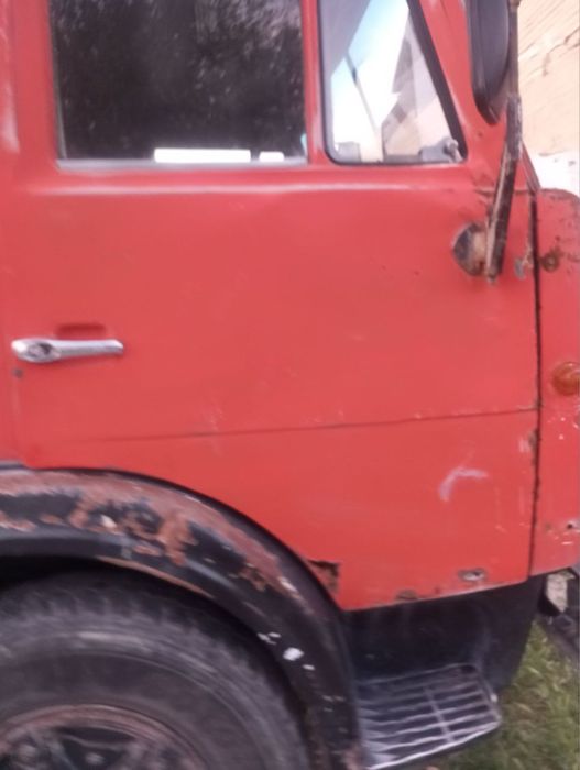 Kamaz pritsep bilan sotiladi
