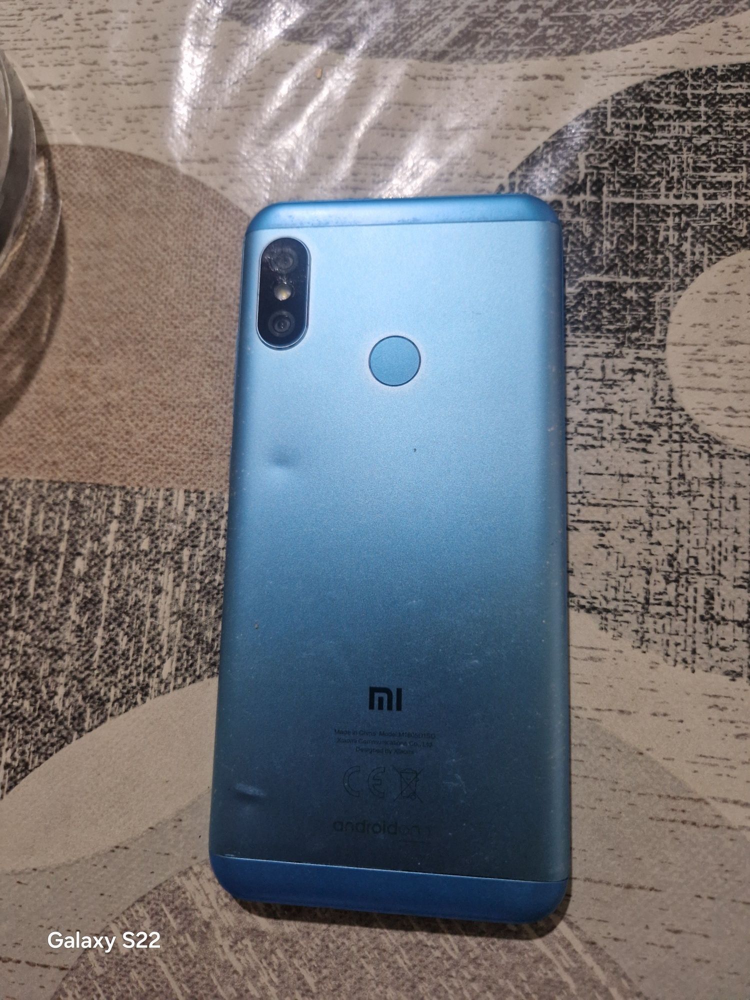 Xiaomi Mi A2 Lite (Redmi 6 Pro)