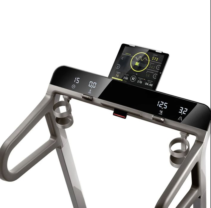 Бягаща пътека Technogym MyRun