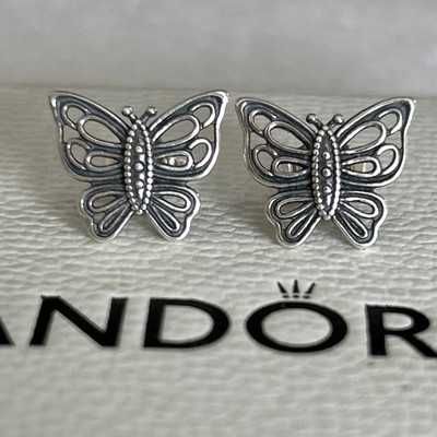 Cercei PANDORA "Dragostea prinde aripi", noi, pret excelent!