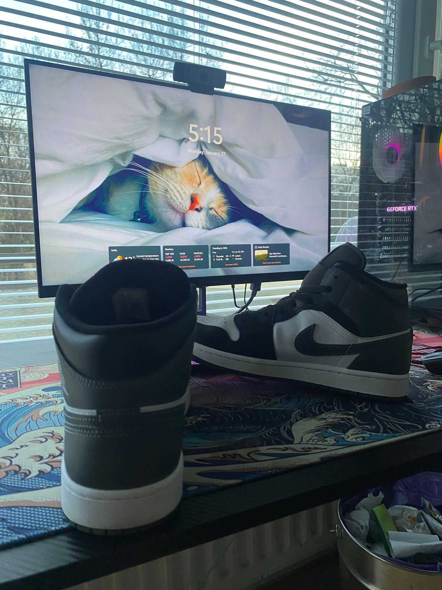 Air Jordan 1 Mid - 44 размер