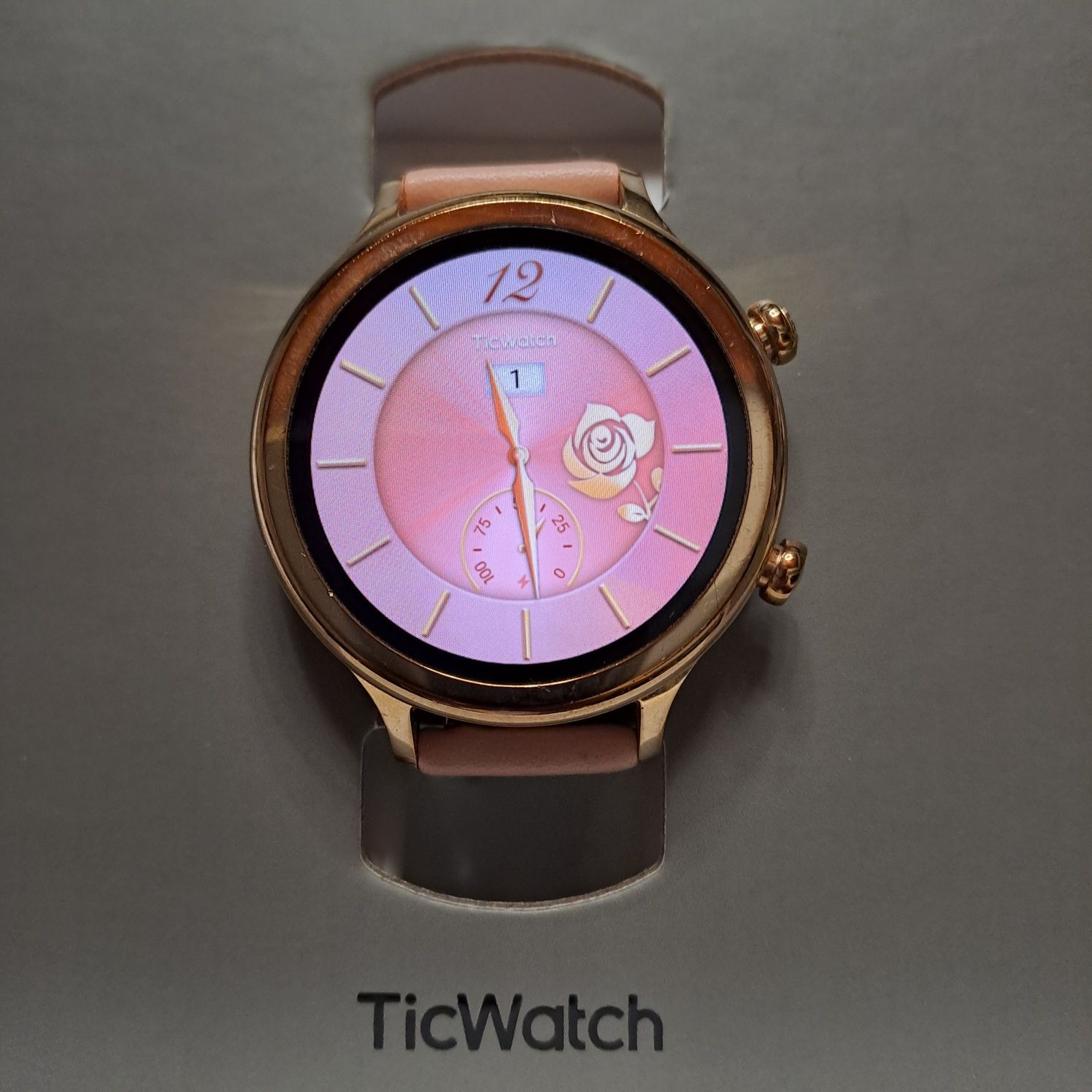 Смарт часовник TicWatch C2+