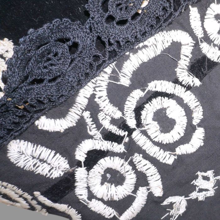 Catrinta,cotranta sau sort traditional din Banat lucrat cu fir metalic