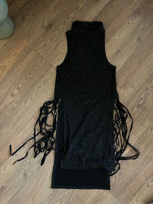 Сива туника с ресни