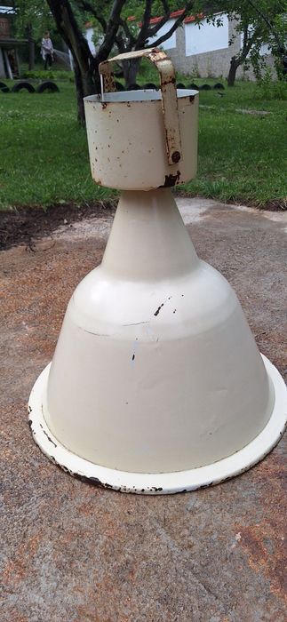 Голяма индустриална лампа