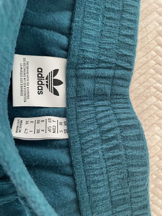 Pantaloni Adidas, mărimea 36 (S)