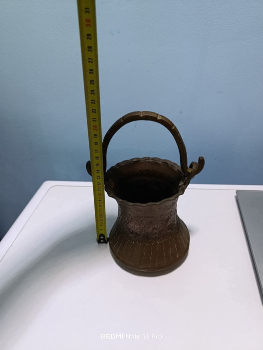 Старо менче 
С видни следи от патина по гравюрите 
Менчето е медно 
А