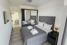 Apartament la mare cu piscină,spa, sala fitness – Alezzi Odyssey