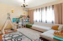 Vanzare apartament cu 3 camere , Micro 20 ,sup 77 mp, an 1989'.