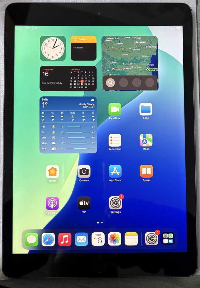 Намален! iPad 8th Gen 10.2, 128 GB, WiFi плюс аксесоари