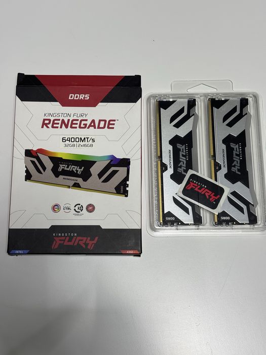 Memorie kit  DDR 5 Fury Renegade 32gb rgb 6400mhz cl32.