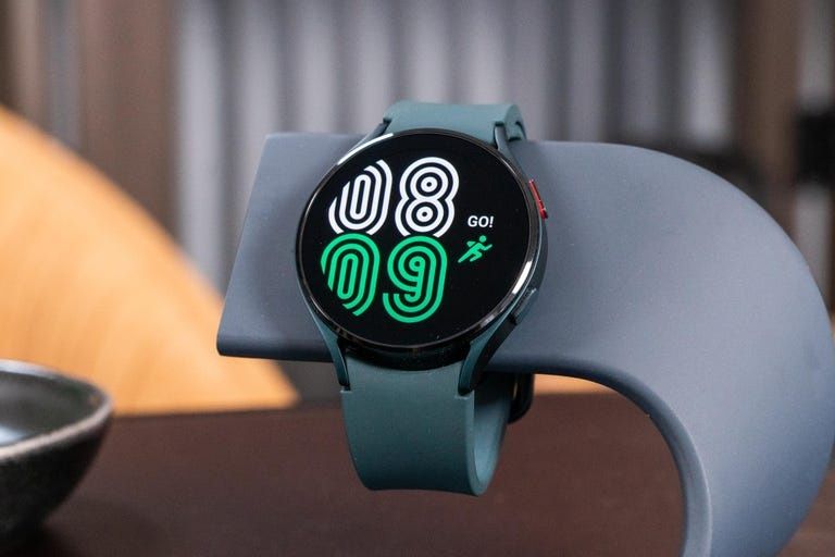 Samsung Galaxy Watch 4 44mm LTE (4G) – Като Нов!