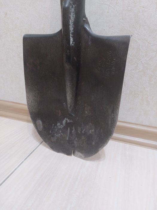 Лопатая штыковая