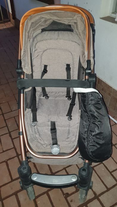 Cărucior bebe , 2 în 1 , landou si parte sport