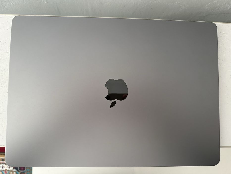 Macbook air 15inch M3/8/256/full box/100%