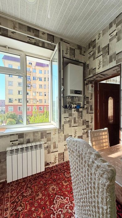 Срочно сотилади Сергелий 6а 2 хона, 2- этаж ,7 этажка,